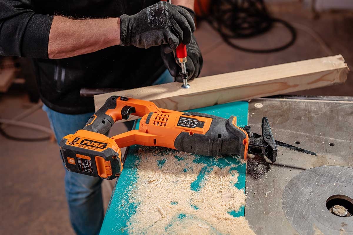 6914811c8baee29d8b7830a4