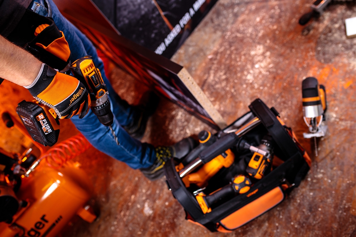 6914812f8baee29d8b783c86