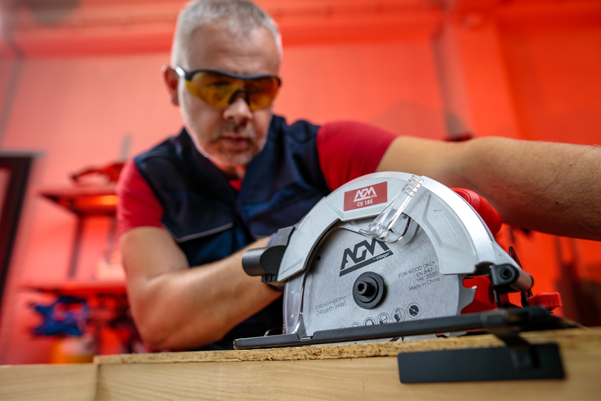 6914821e8baee29d8b7925db