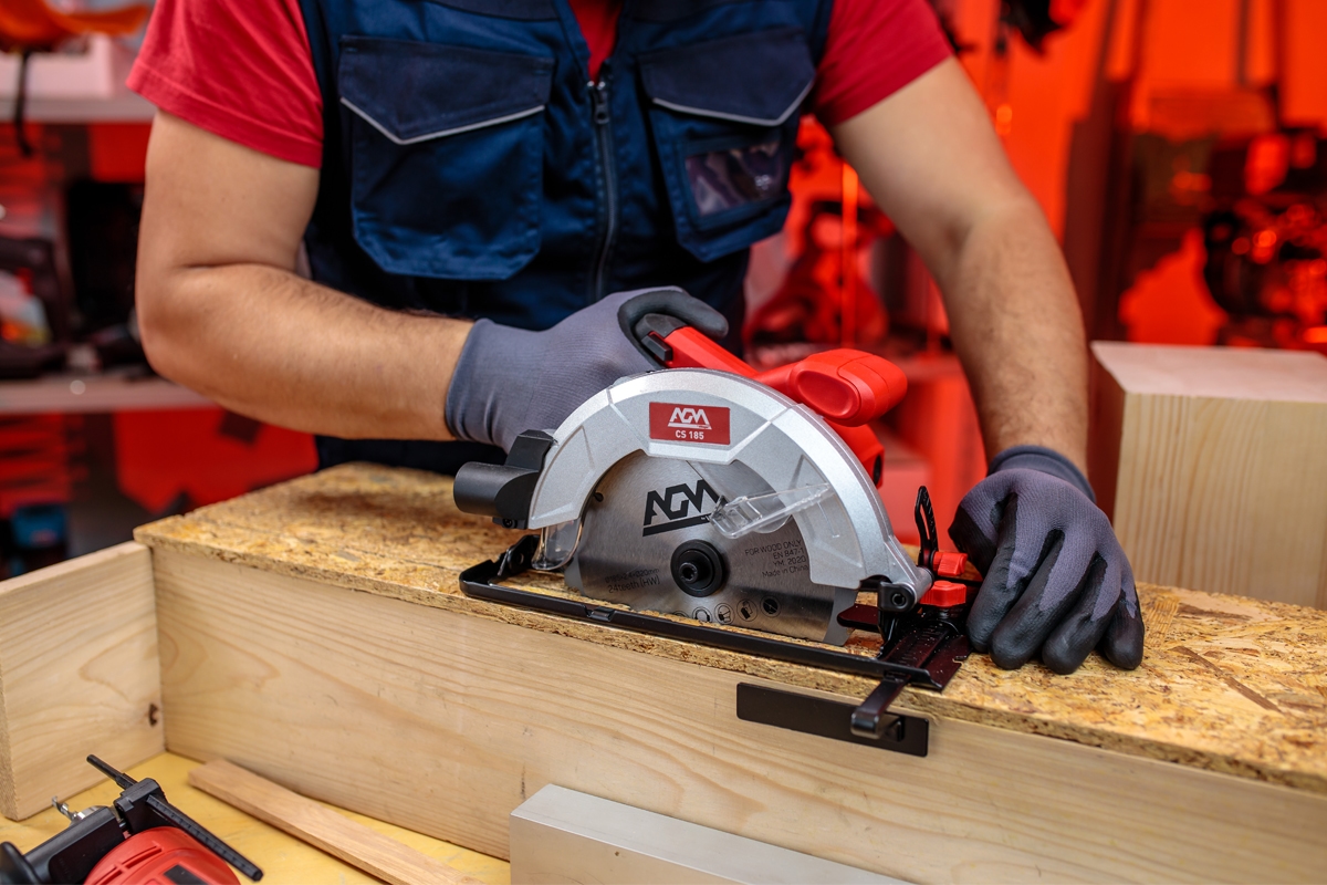 6914821e8baee29d8b7925e6