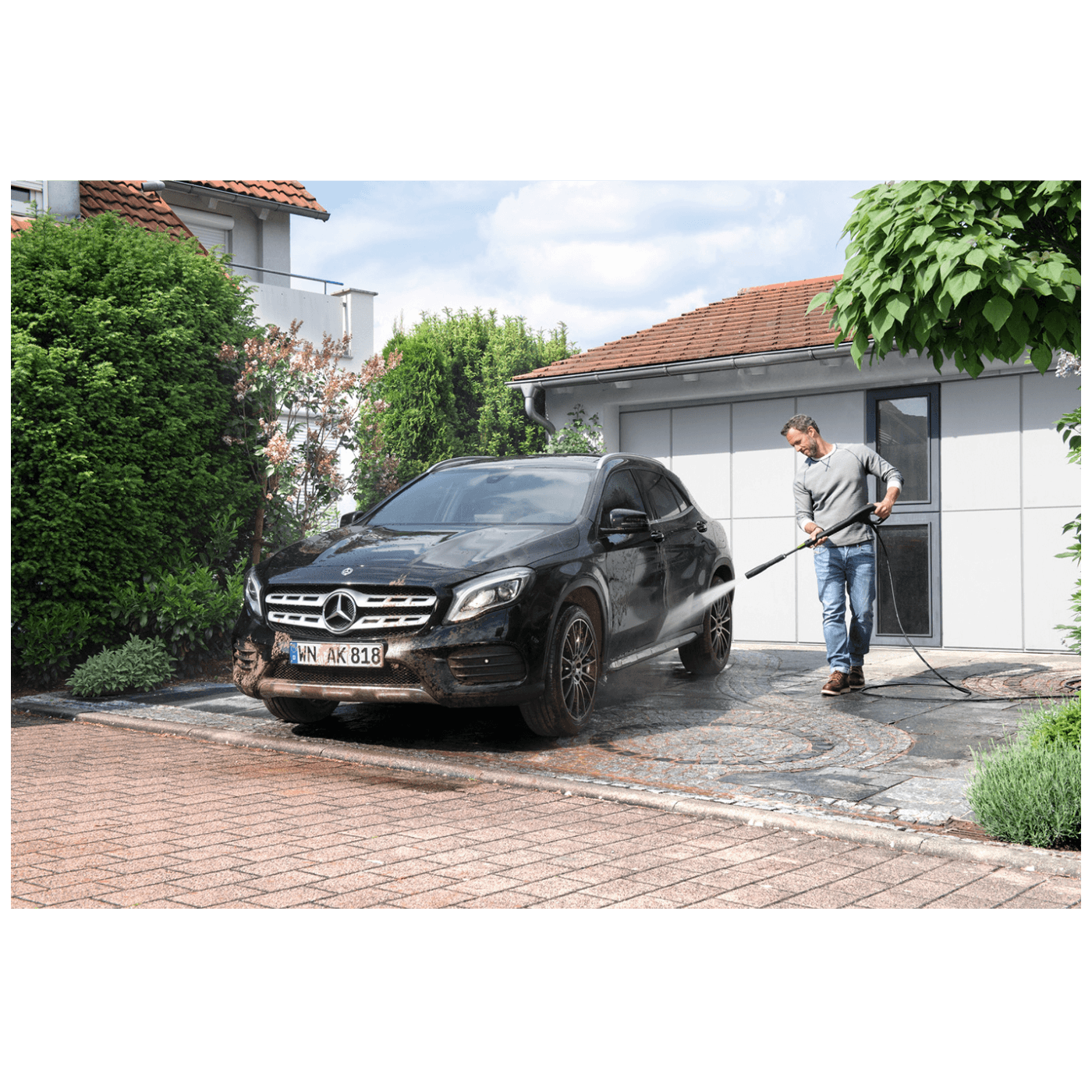 6926757064bb6fb924b28131