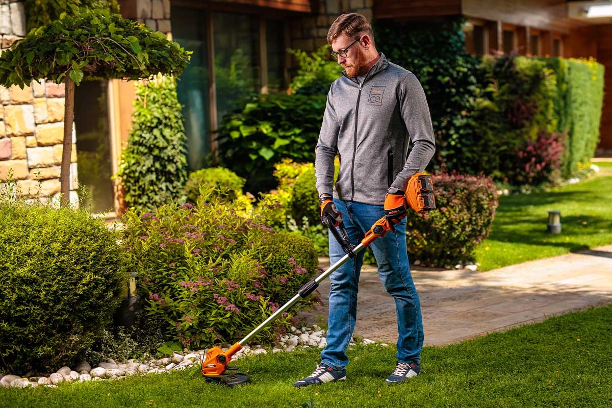 6914807f8baee29d8b77bf47