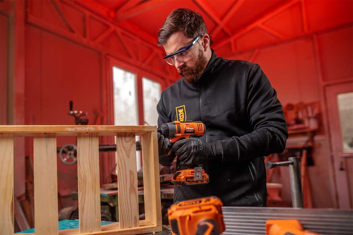 691480c98baee29d8b780404