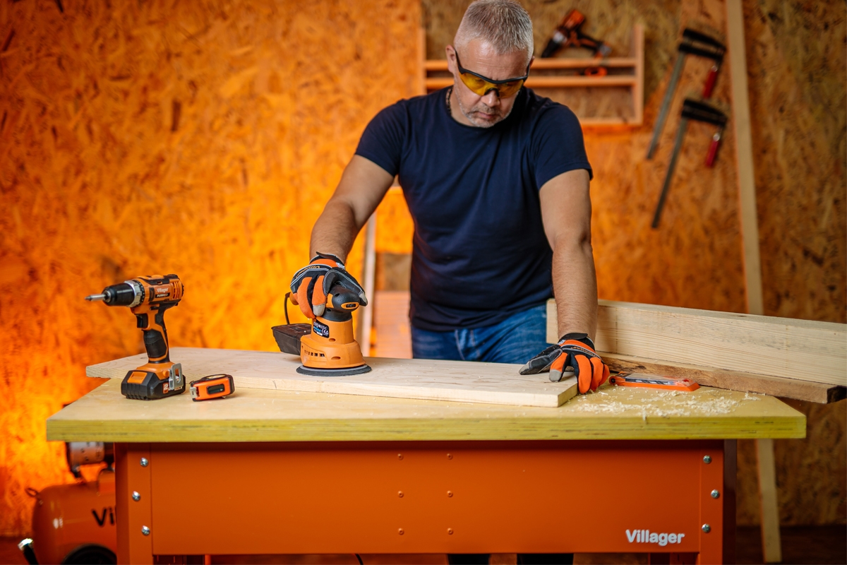 691480e08baee29d8b7813c8