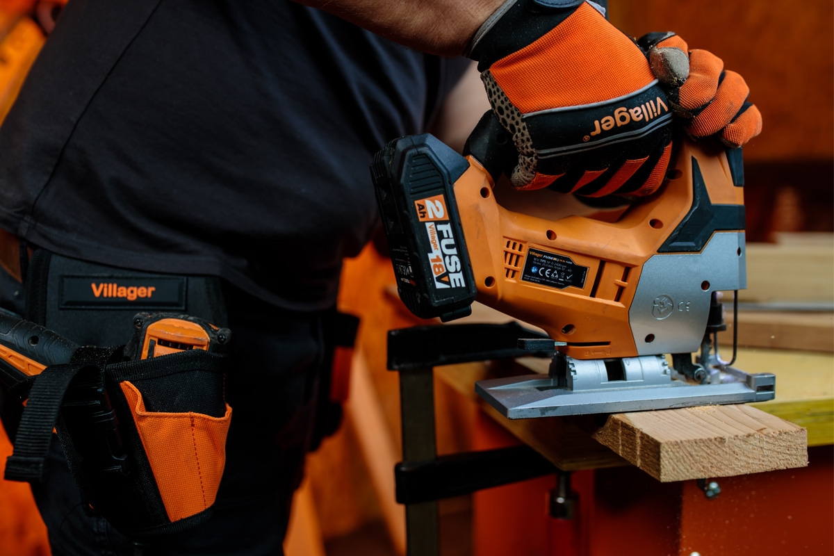 6914811a8baee29d8b782fd7