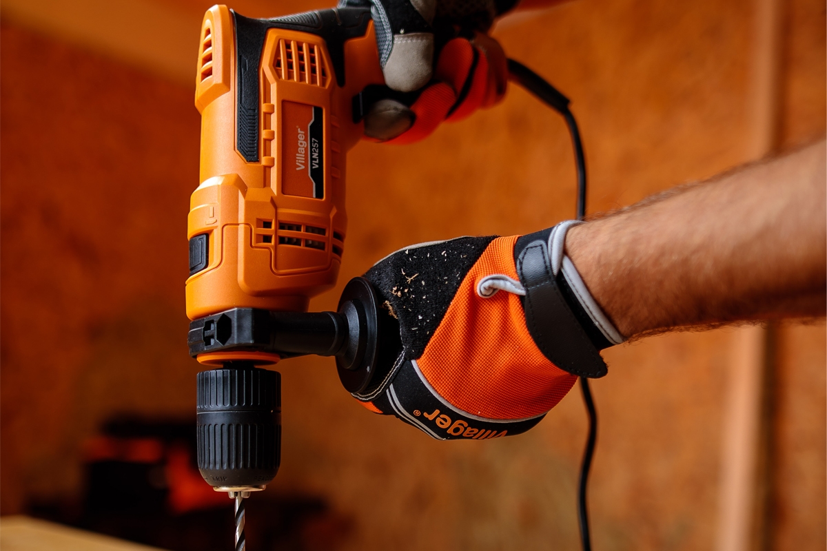 691481298baee29d8b7838d7